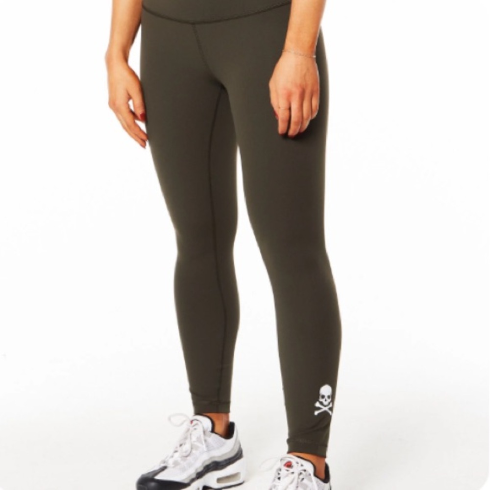 Wunder Under High-Rise Tight 25” in Dark Olive